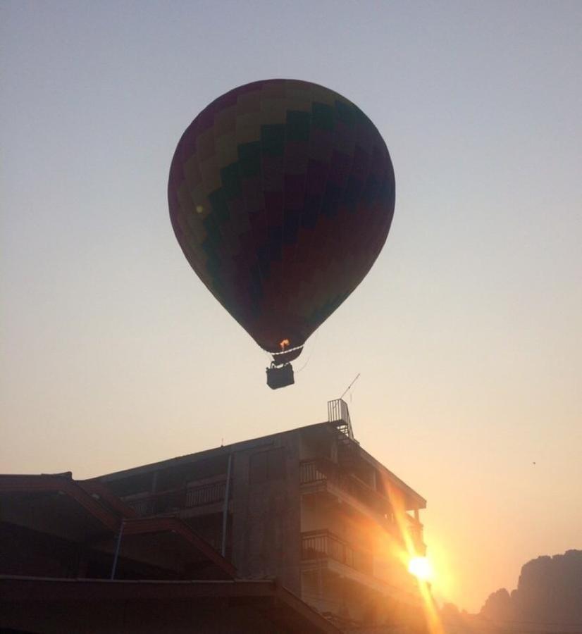 Mountainview Riverside Boutique Hotel Vang Vieng Buitenkant foto