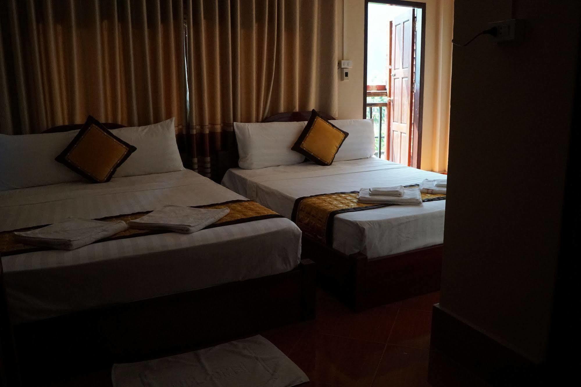 Mountainview Riverside Boutique Hotel Vang Vieng Buitenkant foto